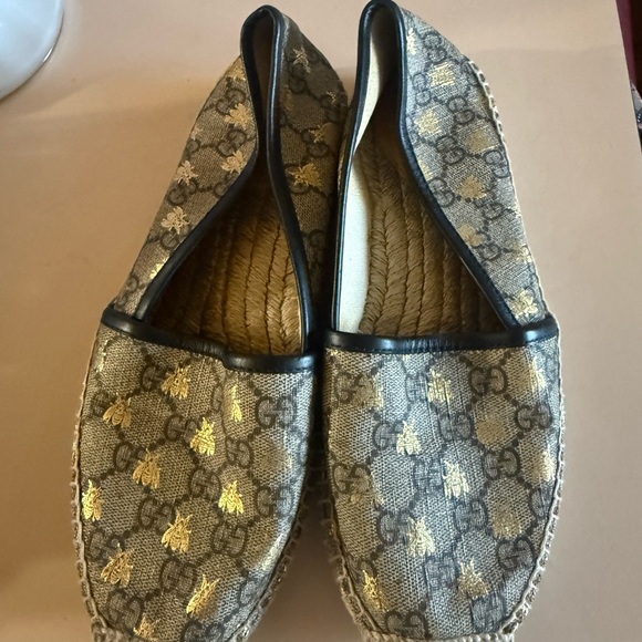 Gucci Gold and Black Espadrilles Luxurious Style - Picture 1 of 3